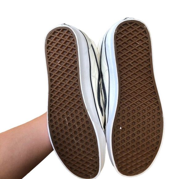 Premium Leather Vans White/Navy Size 9.5 - Picture 13 of 14